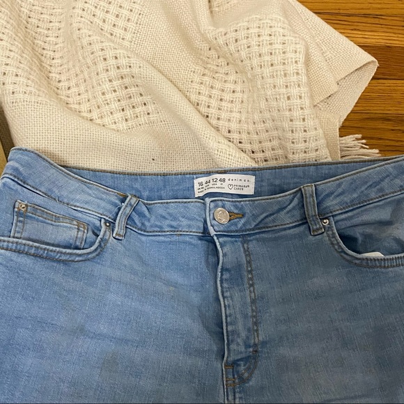 Female pants - Picture 2 of 4